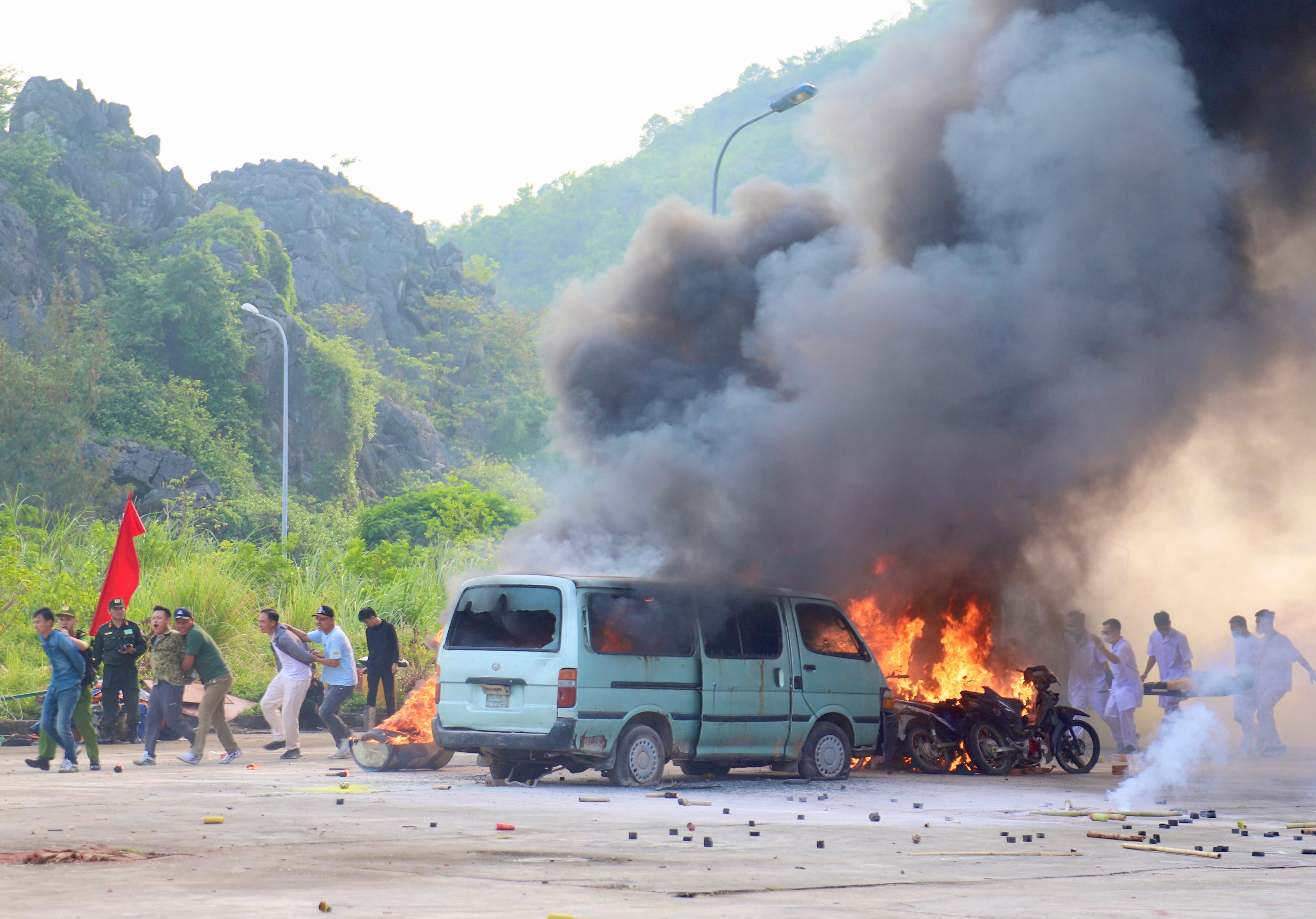 UBND huyện Cát Hải gửi thư cảm ơn Phòng Cảnh sát cơ động